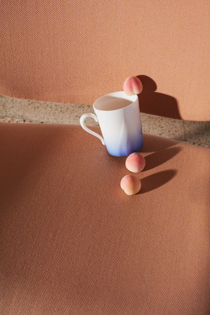 Blue-Dyed Floral Rim Mug