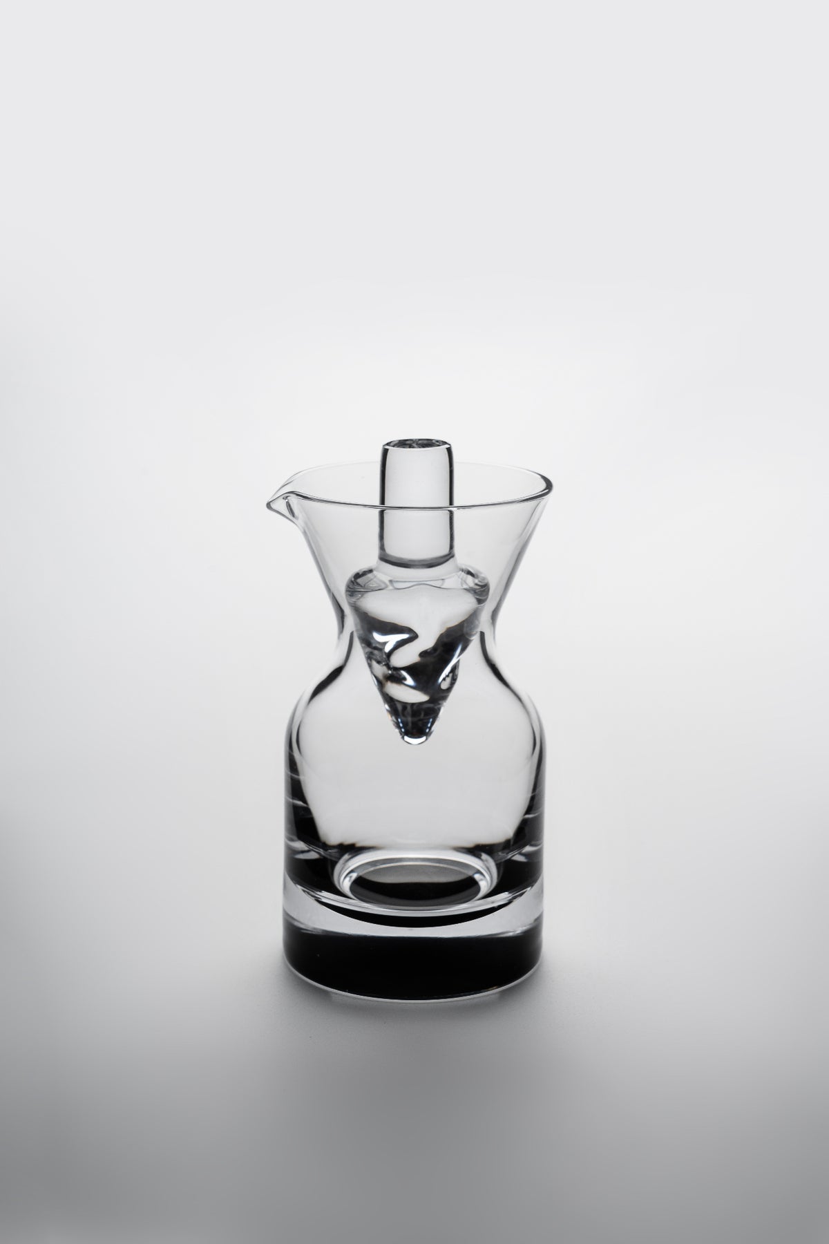Lacquer Radiance Crystal Decanter - Awakening Fragrance Bottle